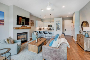 New Luxury Loft 10 I Huge Hot Tub I Great Views I Best Price I FREE Adventures Daily